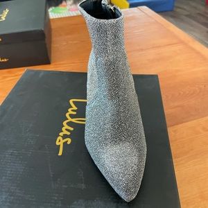 Lulu’s bootie boots - Never Worn!